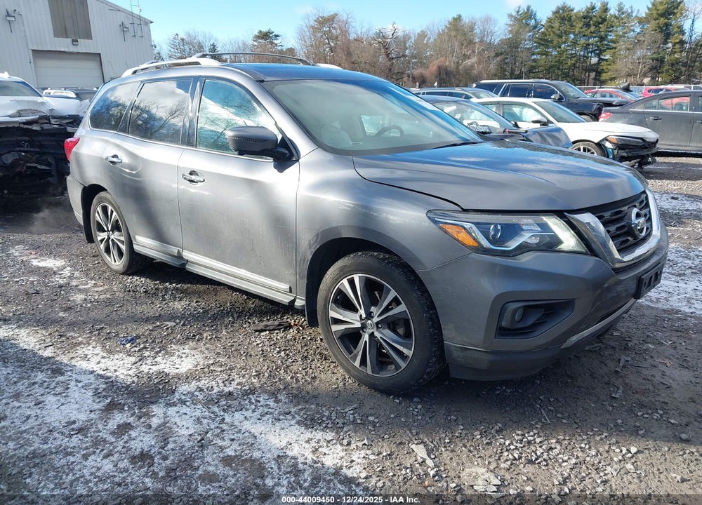 2017 NISSAN PATHFINDER PLATINUM VIN: 5N1DR2MM9HC611991