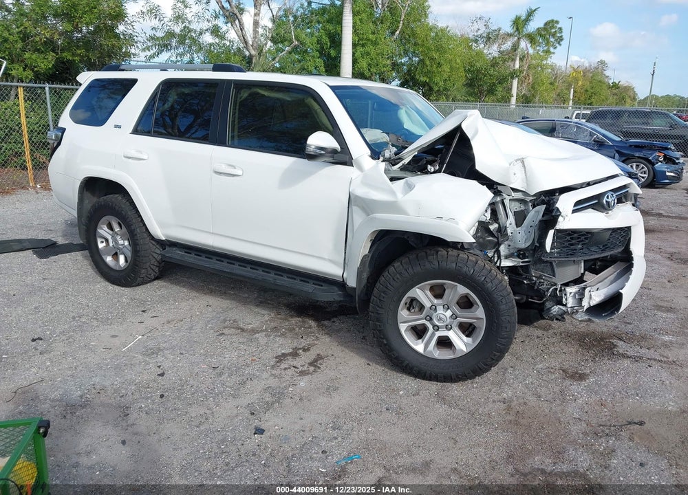 2022 TOYOTA 4RUNNER SR5 PREMIUM VIN: JTEFU5JR5N5252583