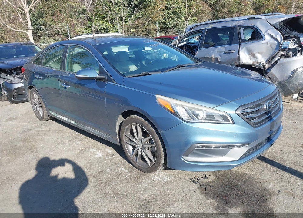2015 HYUNDAI SONATA SPORT 2.0T VIN: 5NPE34AB7FH091512