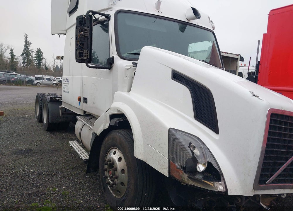 2007 VOLVO VN VNL VIN: 4V4NC9TH57N463420