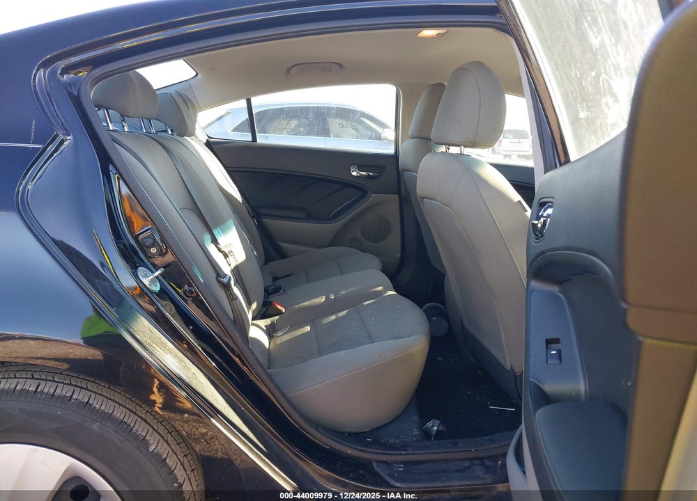 2015 KIA FORTE LX VIN: KNAFK4A68F5431452