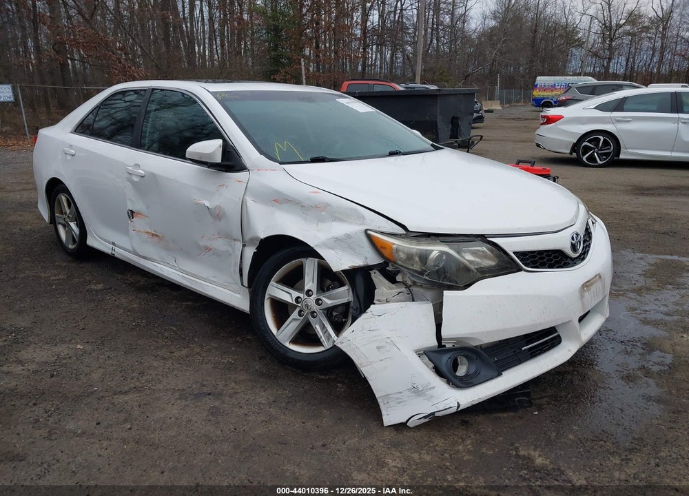 2013 TOYOTA CAMRY SE VIN: 4T1BF1FK8DU724129