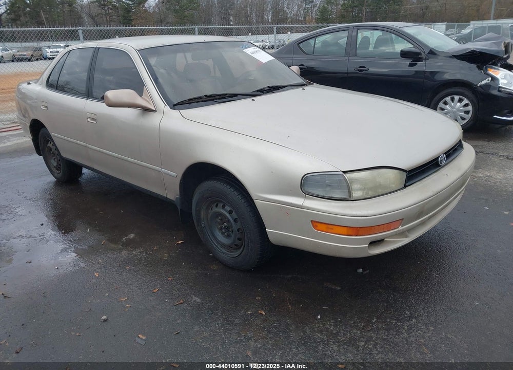 1993 TOYOTA CAMRY LE VIN: 4T1SK12E1PU238438