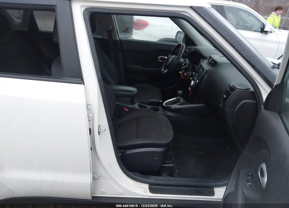 2018 KIA SOUL ! VIN: KNDJN2A29J7615513