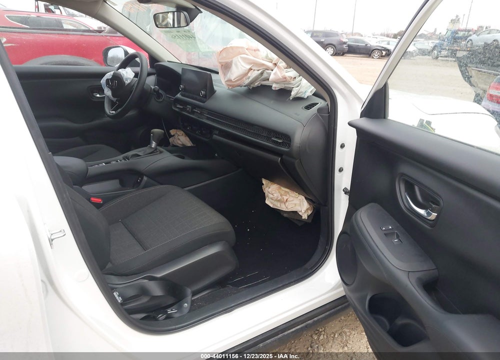2025 HONDA HR-V AWD LX VIN: 3CZRZ2H39SM794353