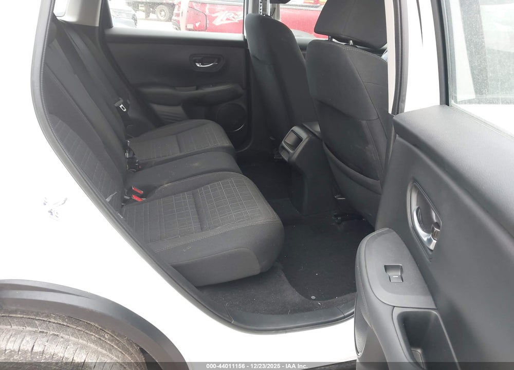 2025 HONDA HR-V AWD LX VIN: 3CZRZ2H39SM794353