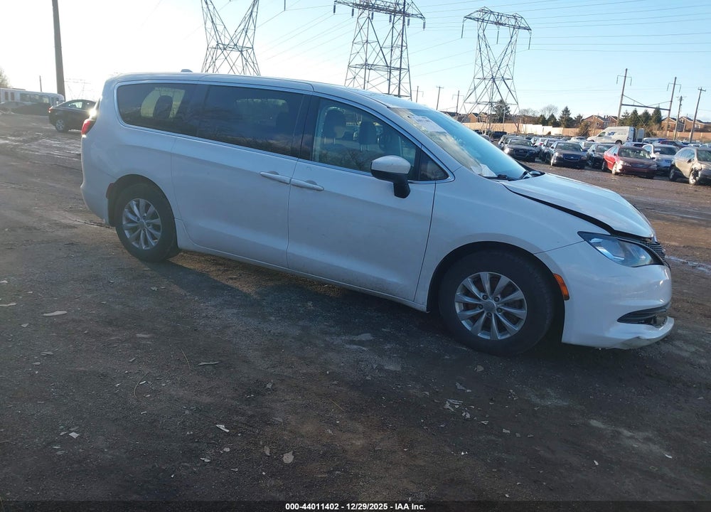 2018 CHRYSLER PACIFICA LX VIN: 2C4RC1CG6JR275358