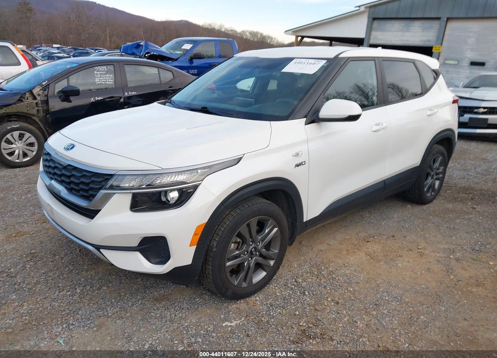 2021 KIA SELTOS LX VIN: KNDEPCAA7M7048179