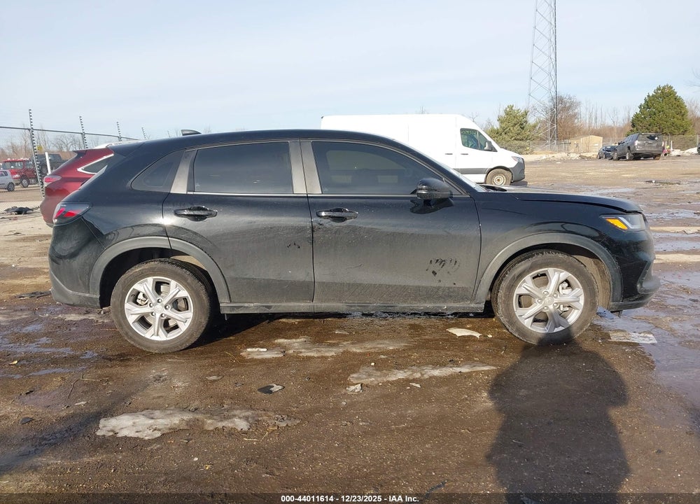 2023 HONDA HR-V AWD LX VIN: 3CZRZ2H35PM707569