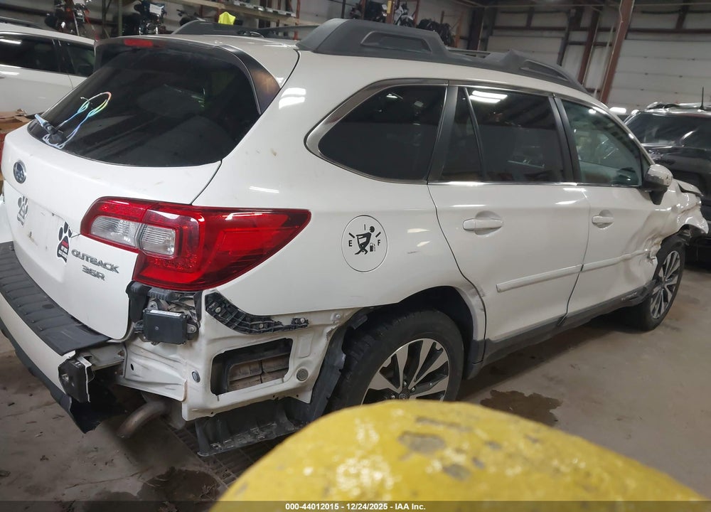 2015 SUBARU OUTBACK 3.6R LIMITED VIN: 4S4BSEJC1F3208061