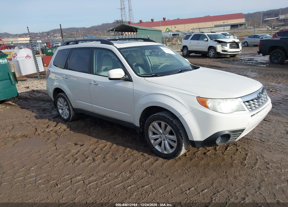 2011 SUBARU FORESTER 2.5X PREMIUM VIN: JF2SHADC5BH766646