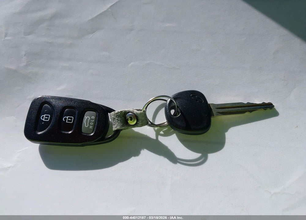 2013 HYUNDAI ELANTRA GLS VIN: 5NPDH4AE6DH420785