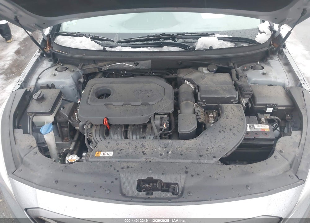 2015 HYUNDAI SONATA SPORT VIN: 5NPE34AF6FH058200
