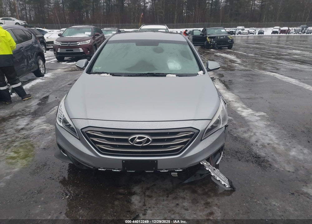 2015 HYUNDAI SONATA SPORT VIN: 5NPE34AF6FH058200