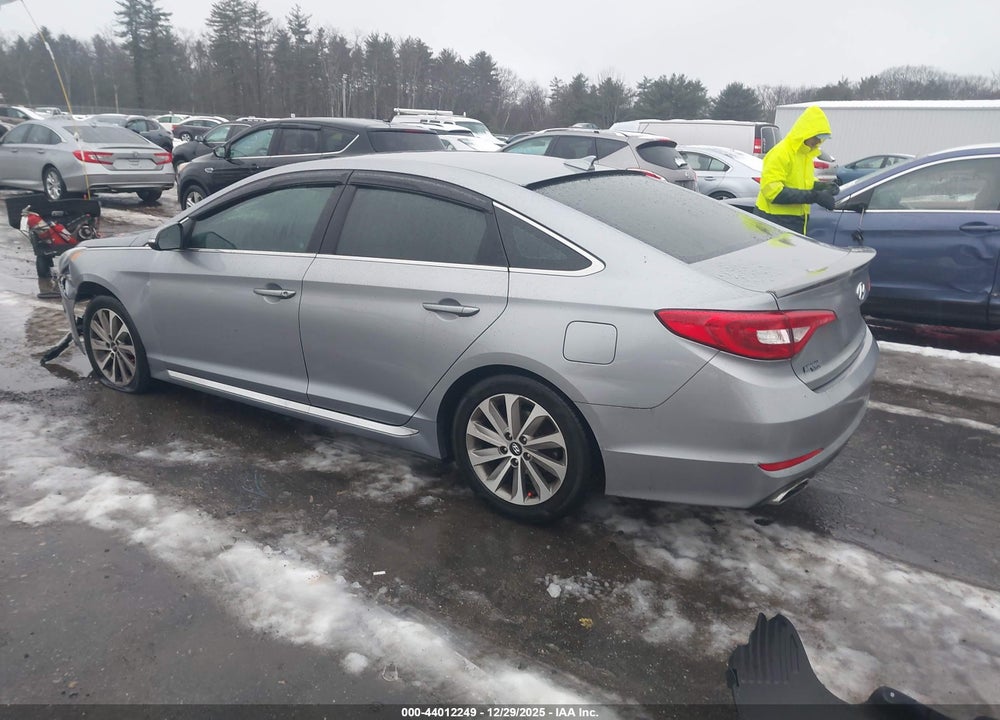 2015 HYUNDAI SONATA SPORT VIN: 5NPE34AF6FH058200
