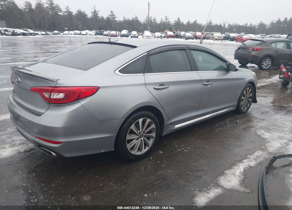 2015 HYUNDAI SONATA SPORT VIN: 5NPE34AF6FH058200