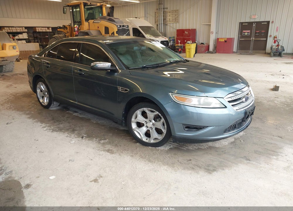 2010 FORD TAURUS LIMITED VIN: 1FAHP2FW0AG111281