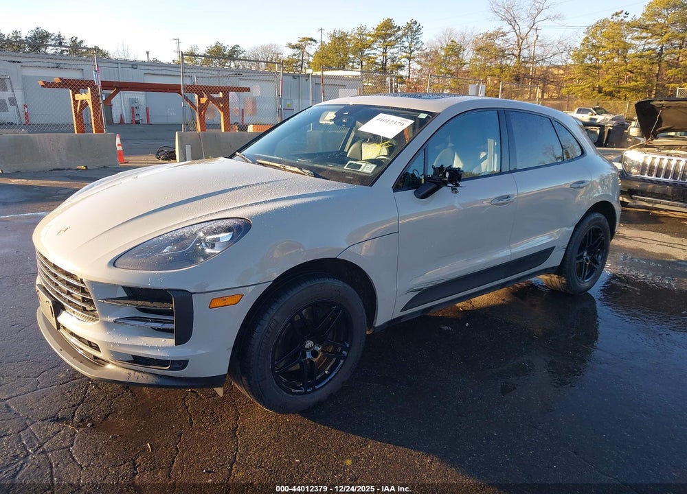 2020 PORSCHE MACAN VIN: WP1AA2A54LLB13247