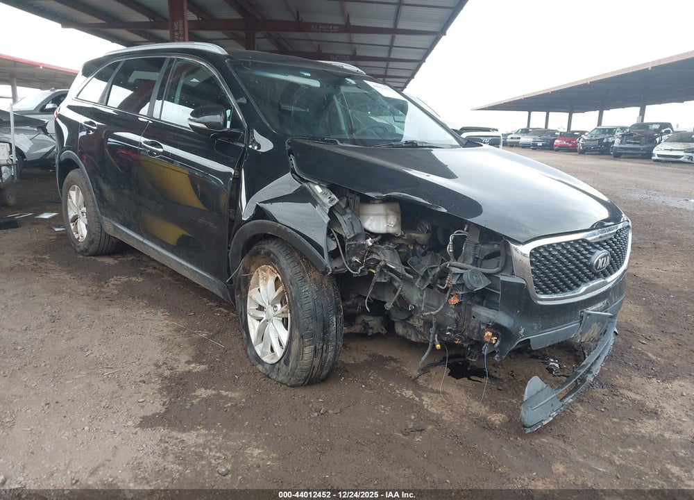 2016 KIA SORENTO 2.4L LX VIN: 5XYPG4A32GG093537