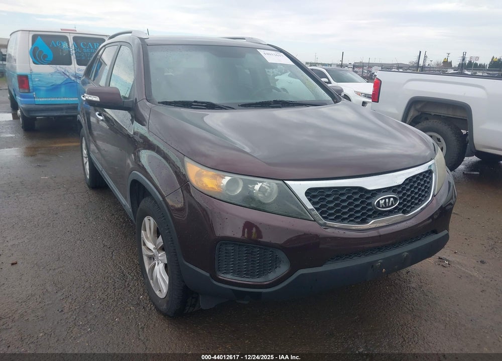 2011 KIA SORENTO LX V6 VIN: 5XYKT4A26BG072874