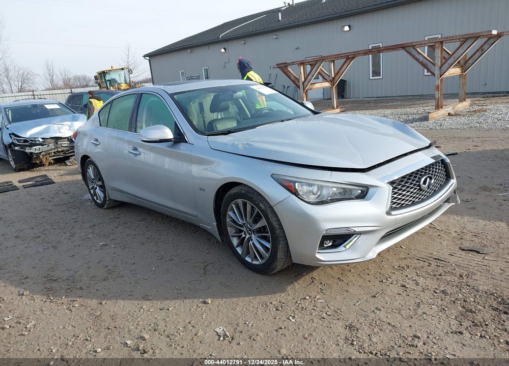 2018 INFINITI Q50 3.0T LUXE VIN: JN1EV7AR1JM437337