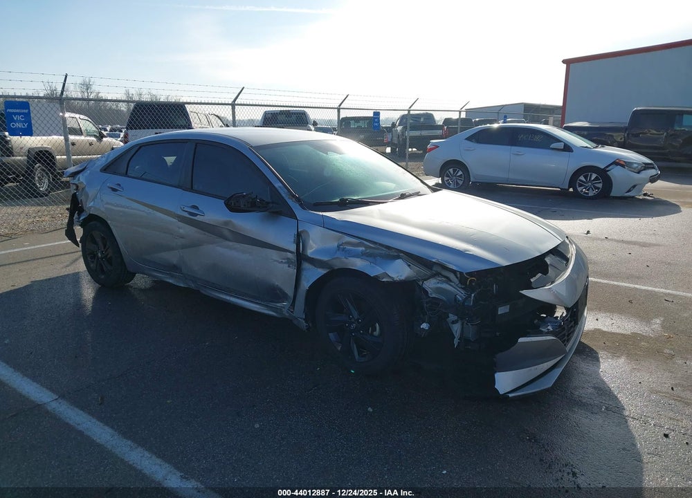2021 HYUNDAI ELANTRA SEL VIN: 5NPLM4AG5MH039566