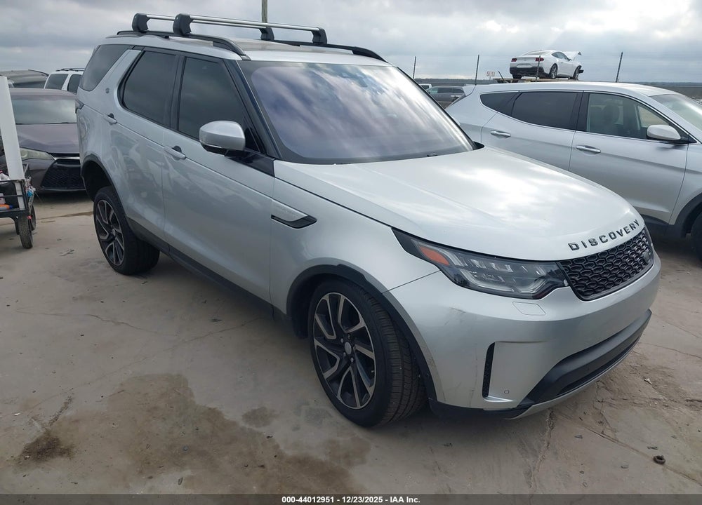 2018 LAND ROVER DISCOVERY HSE LUXURY VIN: SALRT2RV1JA054226