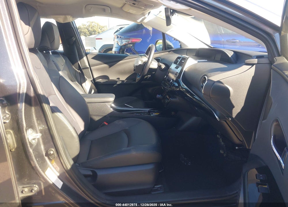 2022 TOYOTA PRIUS XLE VIN: JTDKAMFU9N3190118