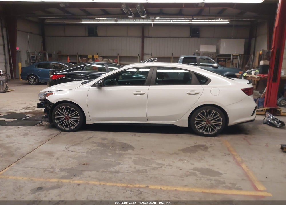 2020 KIA FORTE GT VIN: 3KPF44AC6LE230099