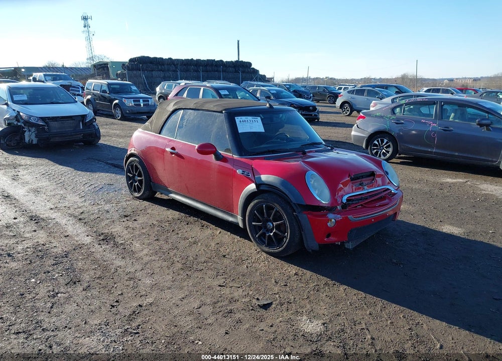 2005 MINI COOPER S VIN: WMWRH33495TK55264