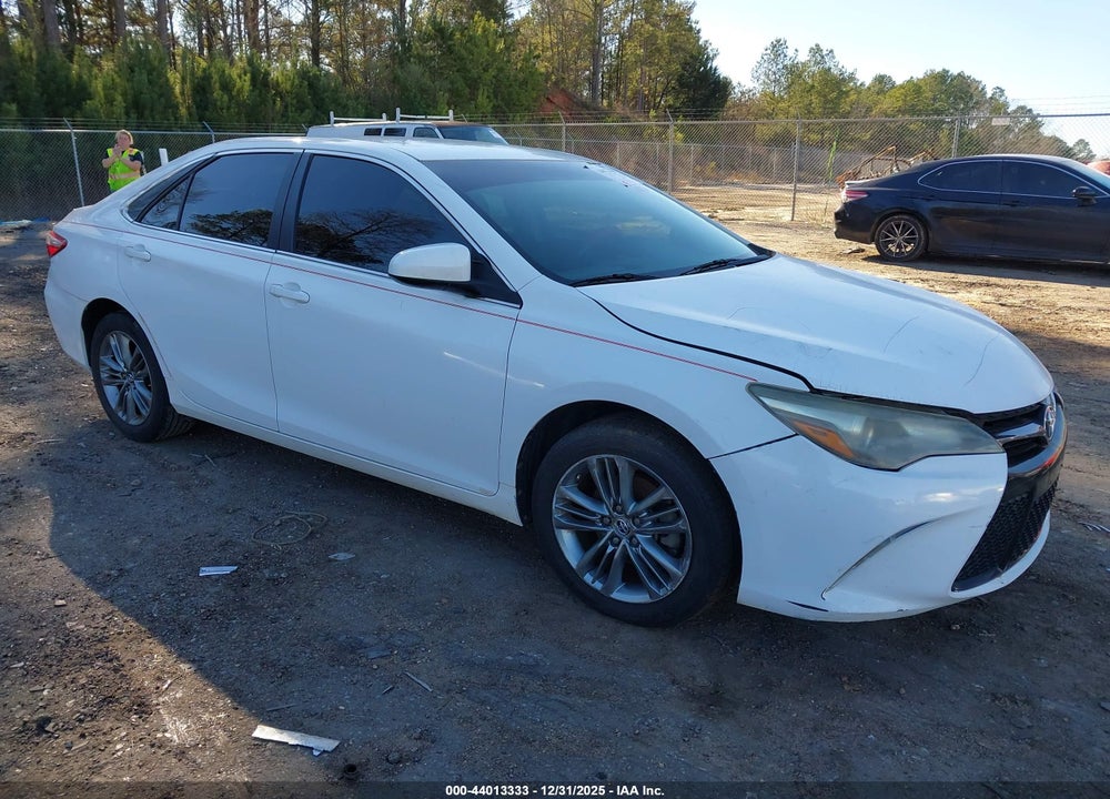 2015 TOYOTA CAMRY SE VIN: 4T1BF1FKXFU069698