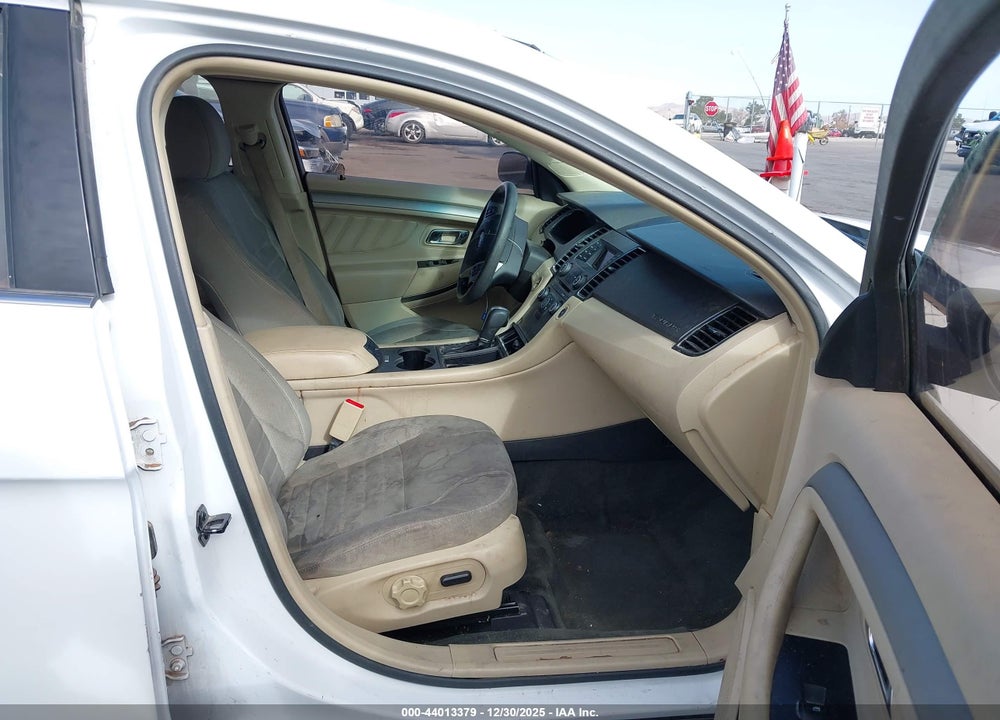 2014 FORD TAURUS SE VIN: 1FAHP2D84EG182445