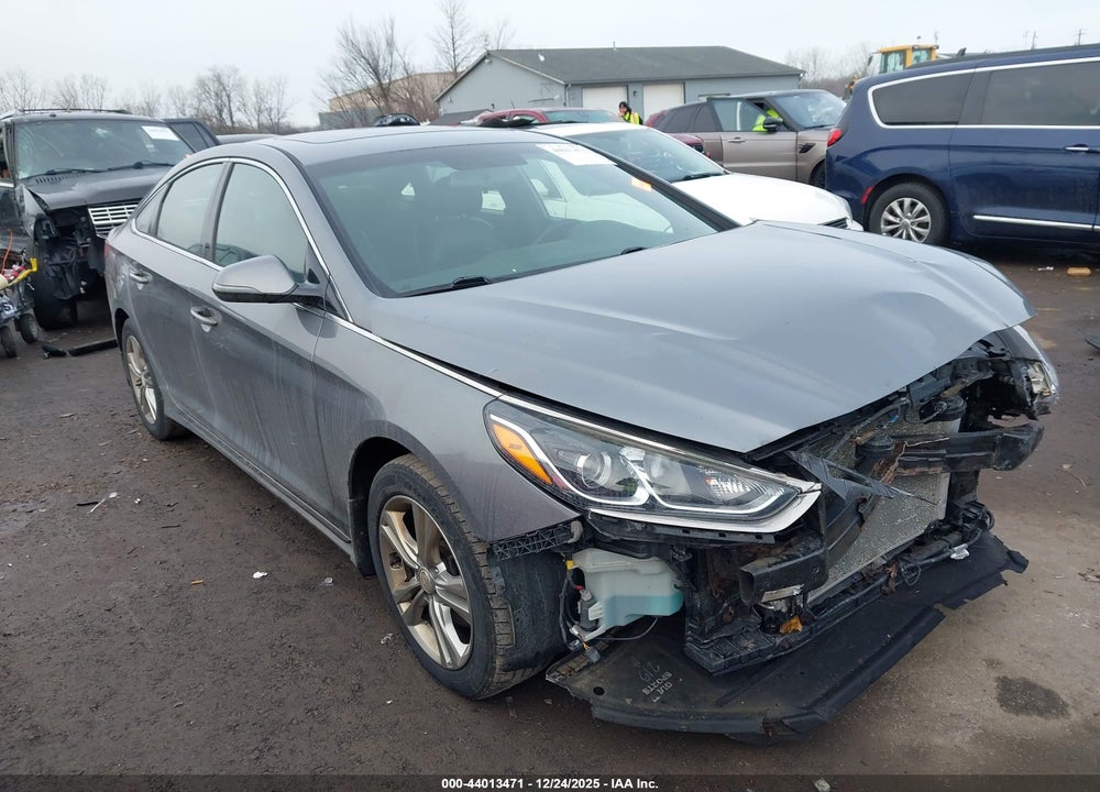 2018 HYUNDAI SONATA SPORT VIN: 5NPE34AF8JH693461