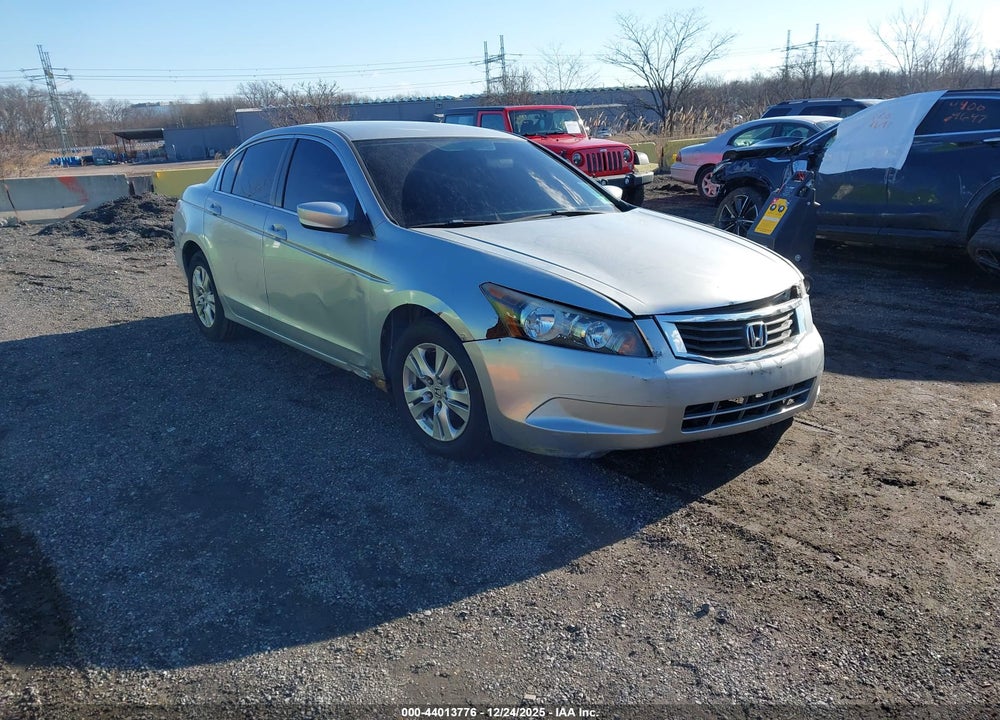 2010 HONDA ACCORD 2.4 LX VIN: 1HGCP2F30AA181071