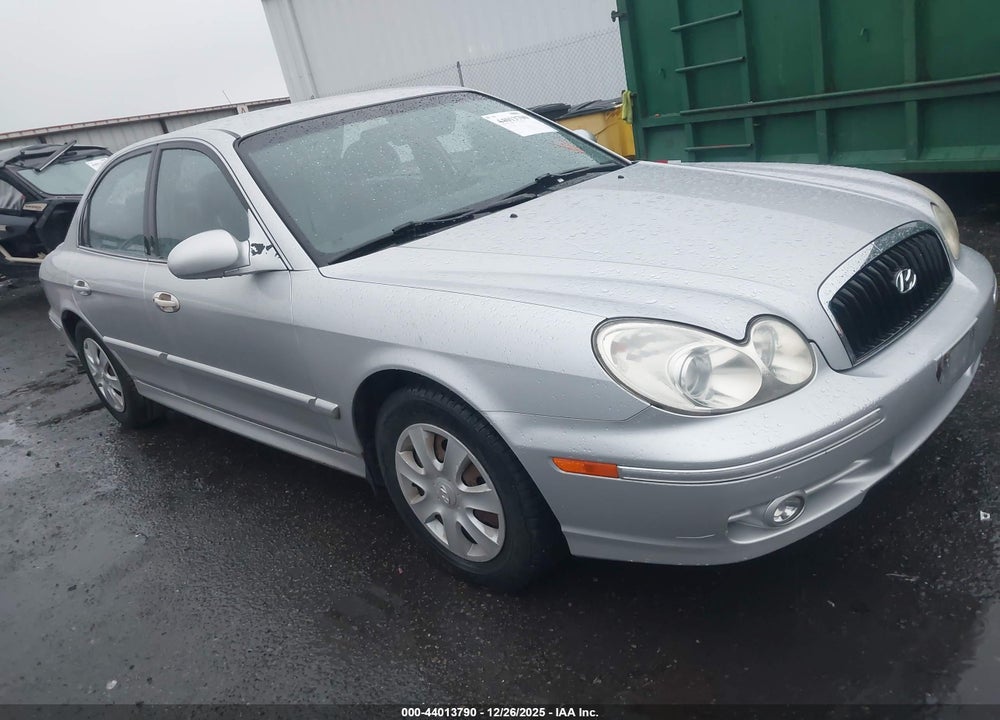 2002 HYUNDAI SONATA VIN: KMHWF25S82A681872