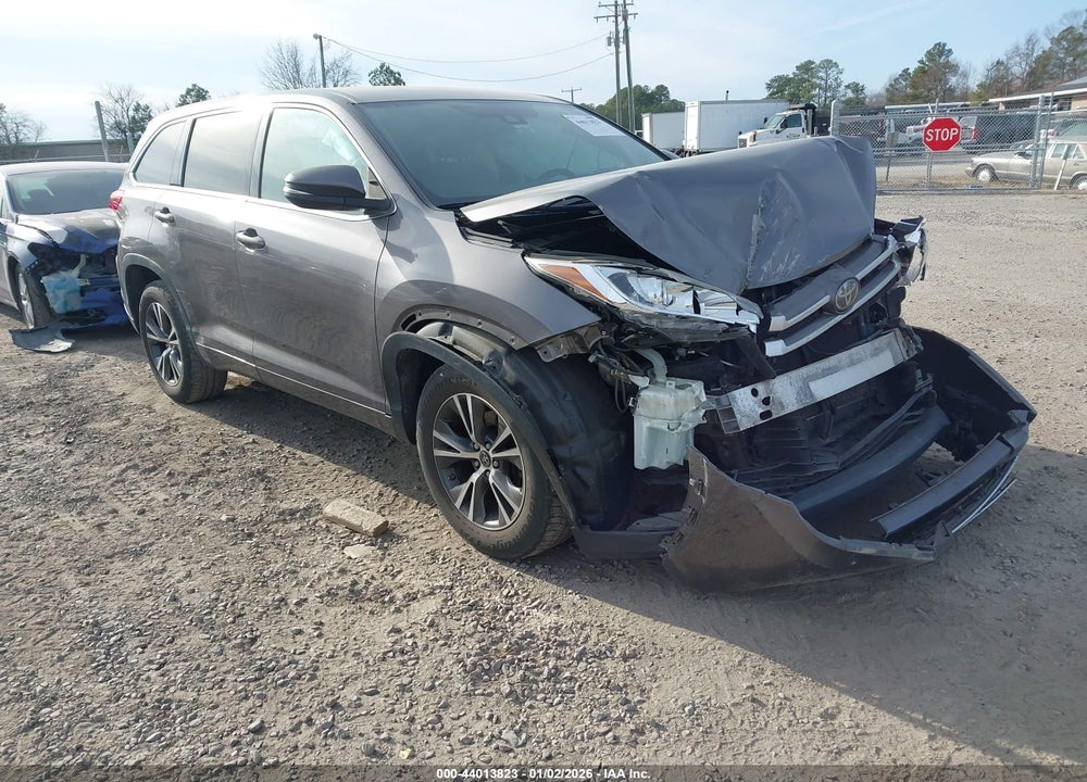 2017 TOYOTA HIGHLANDER LE VIN: 5TDZARFH4HS030617