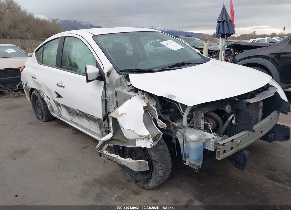 2017 NISSAN VERSA 1.6 SV VIN: 3N1CN7AP0HL838744