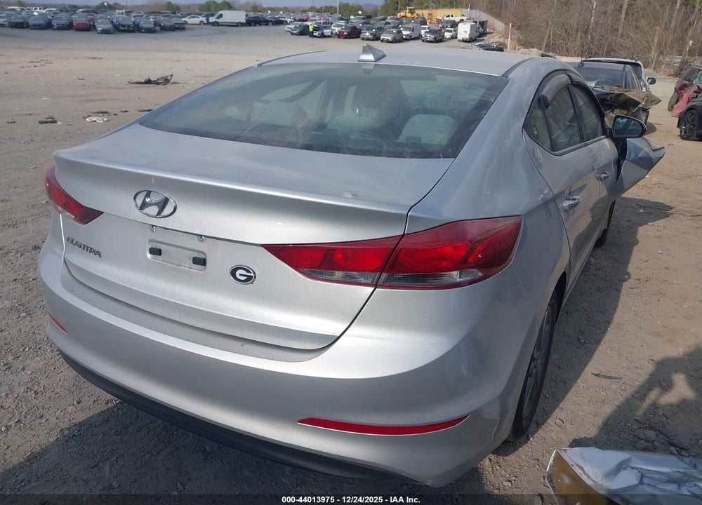 2018 HYUNDAI ELANTRA SEL VIN: 5NPD84LF8JH261852