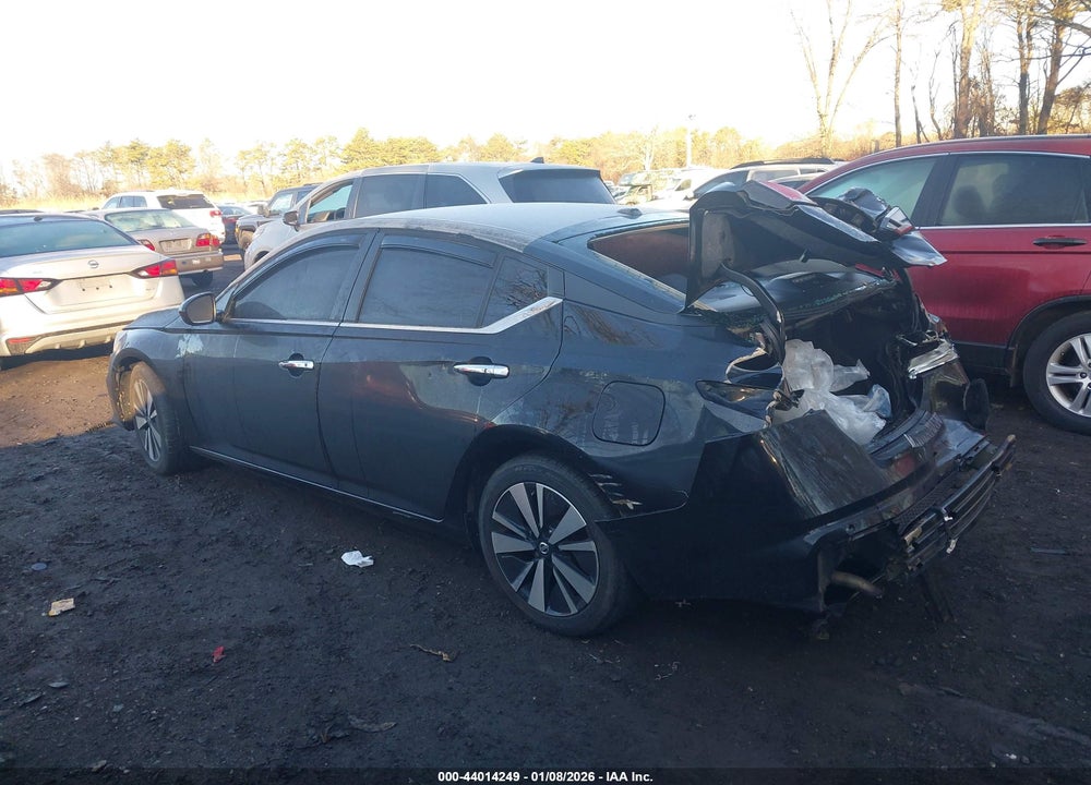 2022 NISSAN ALTIMA SV FWD VIN: 1N4BL4DV3NN327635