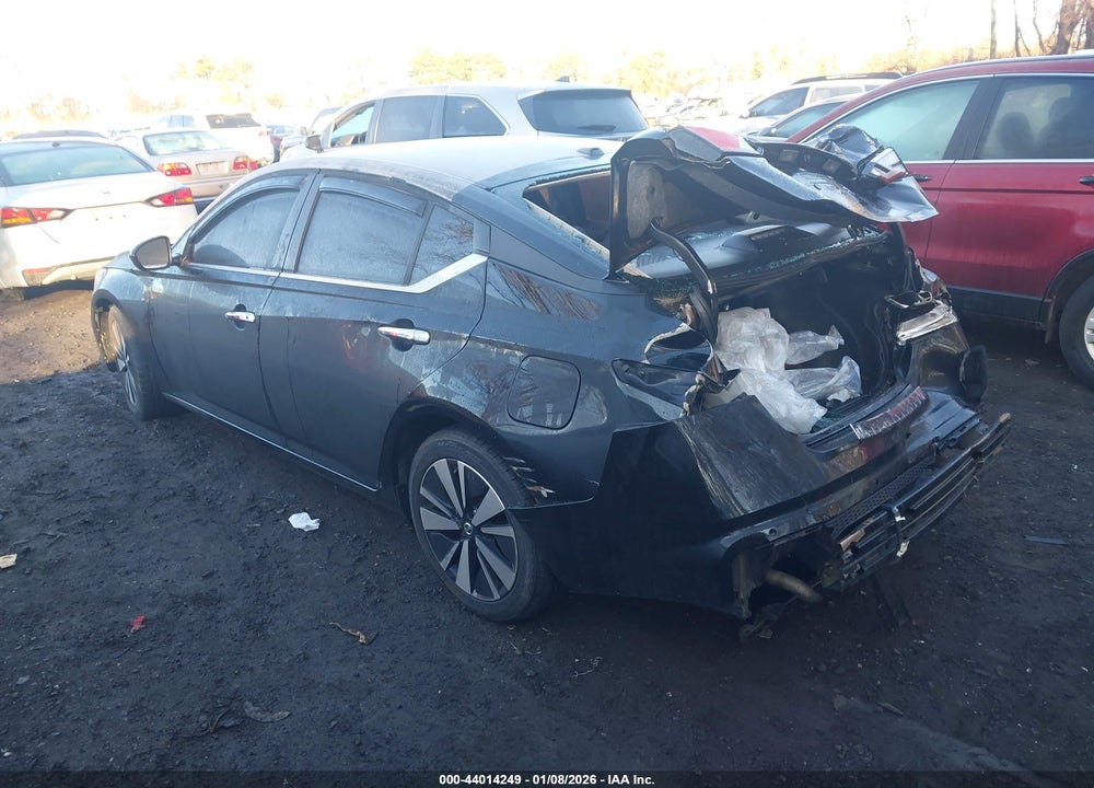 2022 NISSAN ALTIMA SV FWD VIN: 1N4BL4DV3NN327635
