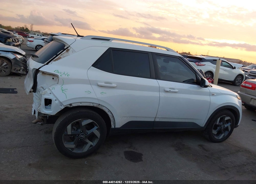 2025 HYUNDAI VENUE SEL VIN: KMHRC8A32SU354650