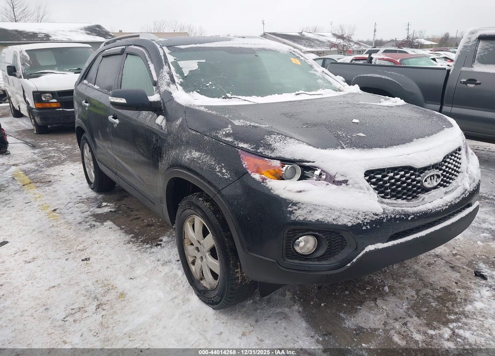 2012 KIA SORENTO LX VIN: 5XYKT3A64CG239070