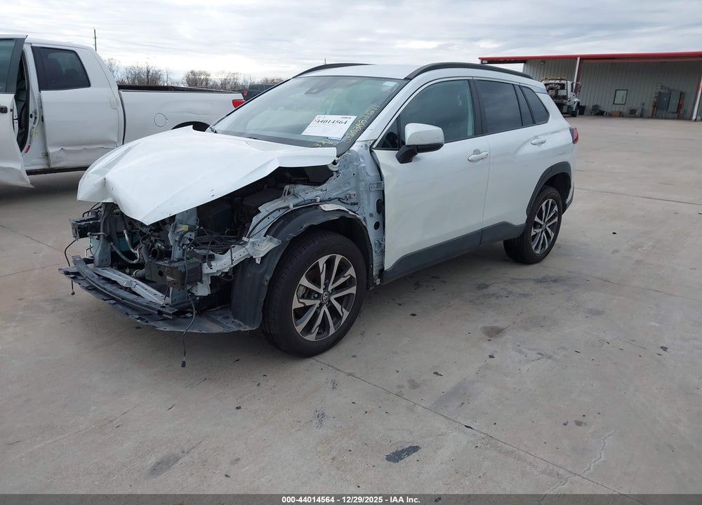 2022 TOYOTA COROLLA CROSS XLE VIN: 7MUEAABG1NV023705