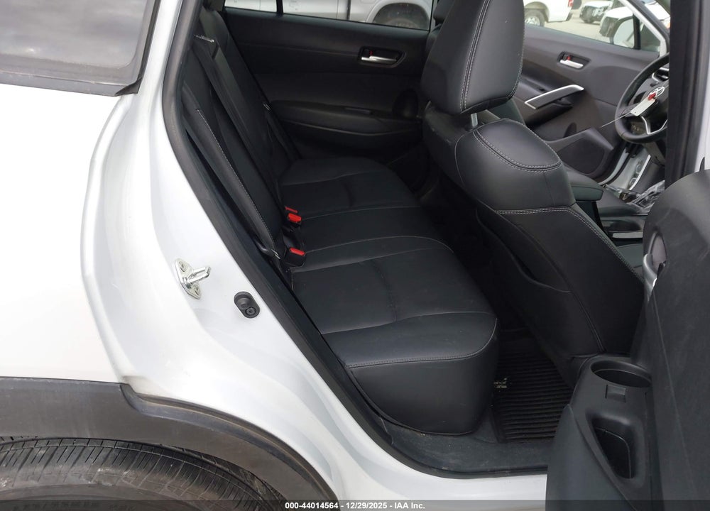 2022 TOYOTA COROLLA CROSS XLE VIN: 7MUEAABG1NV023705