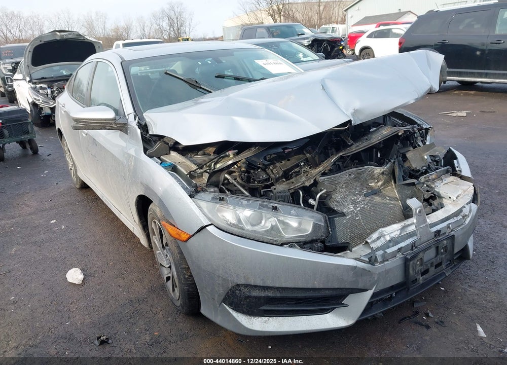 2018 HONDA CIVIC EX VIN: 19XFC2F70JE023210