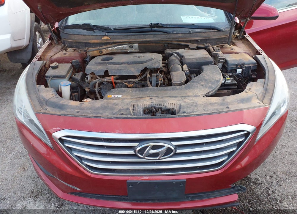 2015 HYUNDAI SONATA SE VIN: 5NPE24AF0FH233754