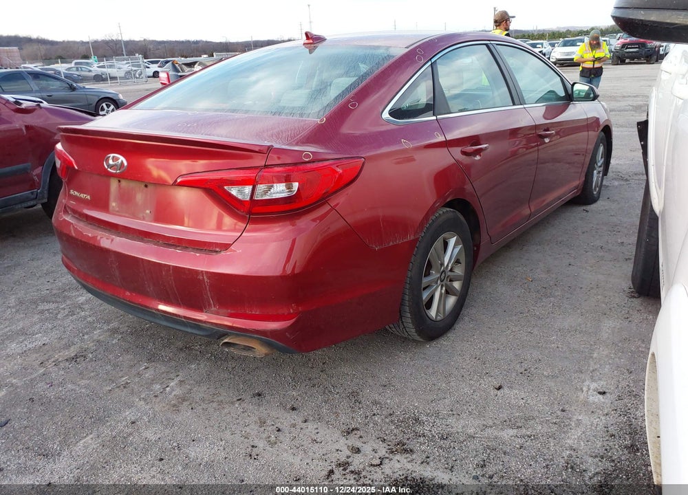 2015 HYUNDAI SONATA SE VIN: 5NPE24AF0FH233754