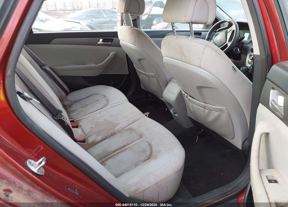 2015 HYUNDAI SONATA SE VIN: 5NPE24AF0FH233754