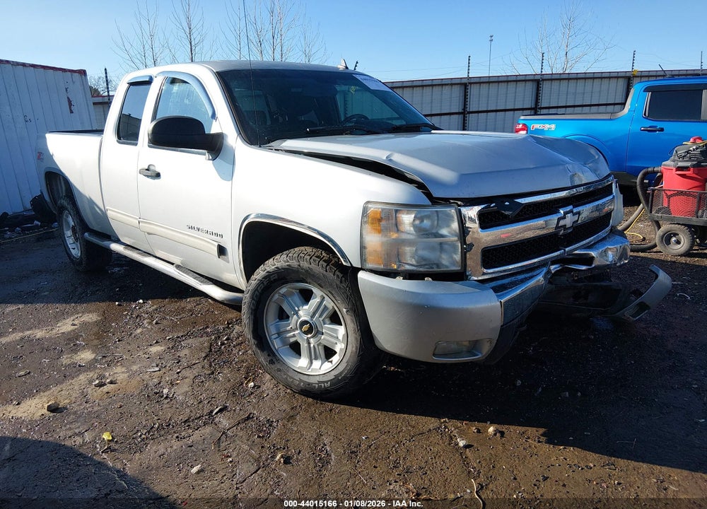 2011 CHEVROLET SILVERADO 1500 LT VIN: 1GCRKSE35BZ336192