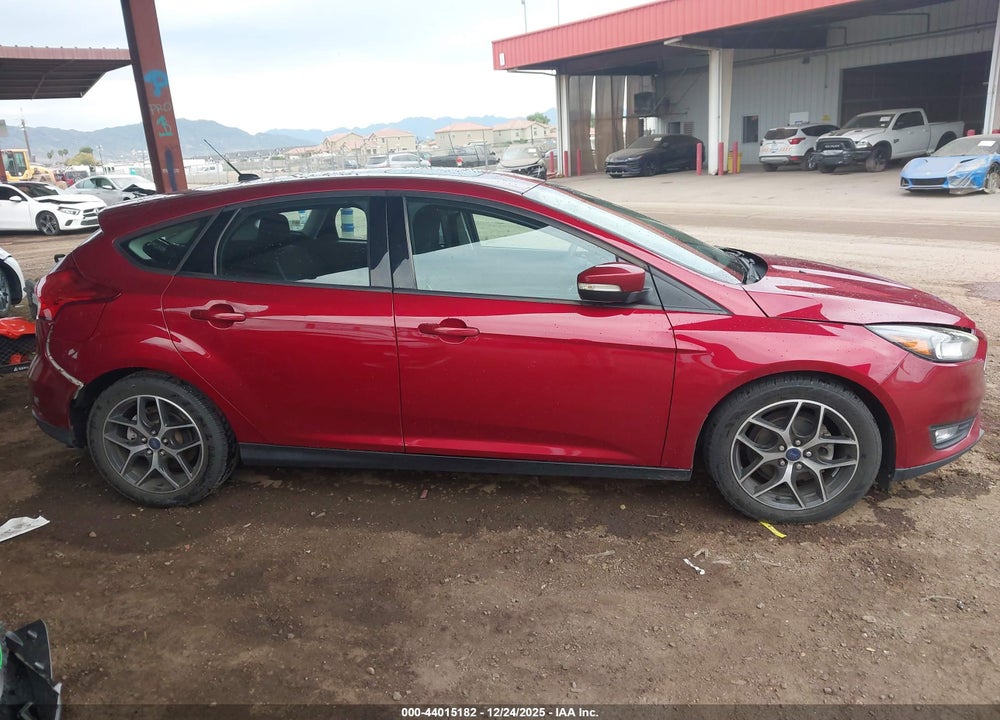 2017 FORD FOCUS SEL VIN: 1FADP3M2XHL213838